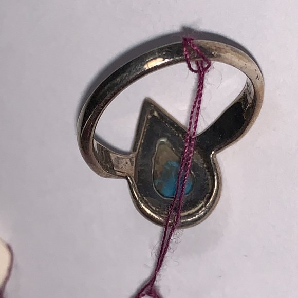 Turquoise Teardrop and Silver Ring, Size 6 1/2 - Picture 15 of 16